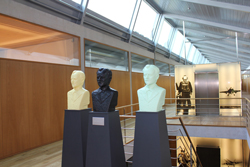 Леон Брайтлинг Леон Брайтлинг